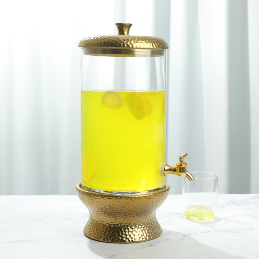 Caraffa In Vetro Trasparente Con Anello Dorato Smontabile – Design Niels Datema Per Serax, Altezza 17 Cm, Diametro 9 Cm, Regalo Elegante