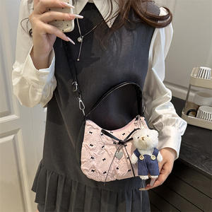 Sac à main en polyester avec fermeture éclair, nouveau style, sac à bandoulière simple pour fille, sac sous le bras avec nœud papillon, vente en gros - Product Image 5