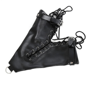 Giocattoli Sessuali per Adulti SM di Alta Qualità, Manette e Cavigliere in Pelle Nera, Attrezzatura per Bondage Maschile e Femminile per Giochi Erotici, Guanti di Trazione Inclusi - Product Image 4