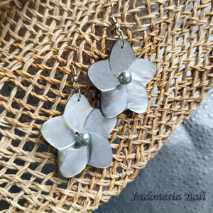 Conjunto de Joyería Hawaiana, Aretes y Collares, Estilo Playero, Collar de Perlas de Concha de Alta Calidad para Mujer - Product Image 3