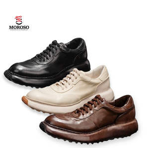 Zapatos informales blancos, antideslizantes y resistentes al desgaste, suela gruesa, zapatos de cuero de caballo para hombre - Product Image 1