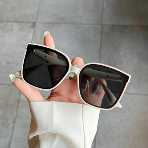 Gafas de Sol Qianai con Marco Cuadrado Negro, Lentes de PC con Protección UV400, Estilo Coreano para Mujer, a la Moda - Product Image 2