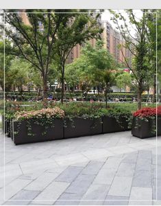 Macetas Rectangulares Grandes y Duraderas de Acero Inoxidable 304 para Uso Comercial en Exteriores en Jardines y Proyectos Municipales - Product Image 4