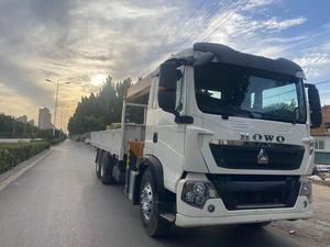 <span class=keywords><strong>Camion</strong></span> grue d'occasion HOWO 8x4 de 14,5 m de long, 14 tonnes, modèle 2021, <span class=keywords><strong>à</strong></span> <span class=keywords><strong>vendre</strong></span> – <span class=keywords><strong>Camion</strong></span> grue pick-up d'occasion <span class=keywords><strong>à</strong></span> bas prix de Chine - Product Image 3