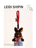 Porte-clés en peluche lapin beige esthétique, design anime, forme 3D, breloque sac lapin kawaii, pomme verte, cadeau pour filles