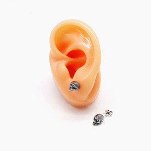 Yunnique – boucles d'oreilles en forme de crâne, en argent tibétain, en acier inoxydable 316, Style Punk Rock, bijoux à la mode pour hommes et femmes - Product Image 4