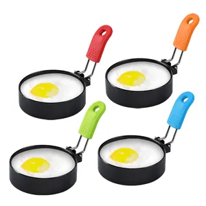 Selezione multicolore di vendita calda della muffa della torta dell'frittata dell'acciaio inossidabile dell'anello di cottura dell'uovo antiaderente 4Pcs con la scatola dei colori