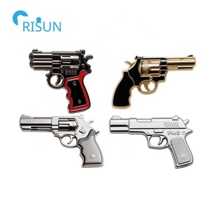 Produttore 3D croce pistola sparatutto lancia cecchino <span class=keywords><strong>fucile</strong></span> d'assalto arma da fuoco smalto risvolto spilla personalizzato pistola smalto spilla - Product Image 3