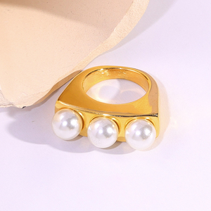 GOODLUCK Anneaux de mariage en acier inoxydable plaqué or 18 carats en forme de cœur avec pierres précieuses en zircon pour femmes Bijoux tendance - Product Image 3