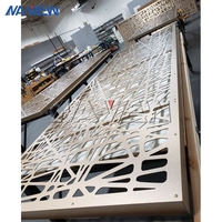 Panneaux de façade métalliques décoratifs modernes en aluminium perforé découpé au laser CNC sur mesure pour projets hospitaliers, hôteliers et centres commerciaux