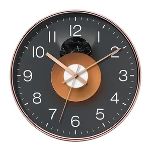 Moda nórdica creatividad arte pintura plástico personalizado Reloj de pared para sala de estar silencioso redondo regalo de lujo pequeño reloj al por mayor