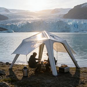 Dôme gonflable résistant au vent fort <span class=keywords><strong>avec</strong></span> ancrage renforcé pour les sites de <span class=keywords><strong>camping</strong></span> en hauteur exposés - Product Image 1