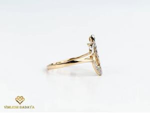 Elegante anillo Om con diamante creado en laboratorio, oro de 14K, joyería espiritual hecha a mano, diseño religioso Om, regalo de yoga para ella. - Product Image 4