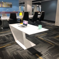 Bureau de direction convertible unique BOGAO en MDF avec finition brillante, design moderne pour usage commercial