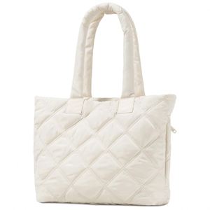 Sac fourre-tout matelassé léger et moelleux de grande capacité, personnalisé en gros, pour femmes, usage quotidien - Product Image 1