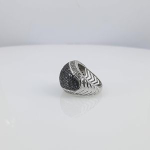 แหวนหมั้นเพชร Jewelspaark 2.40 กะรัต ทรงกลมเจียระไนแบบบริลเลียนท์ วงแหวนสีขาวและสีน้ำเงิน สำหรับผู้หญิง ไซส์ 8 - Product Image 5