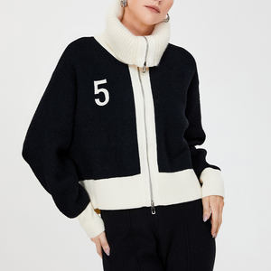 <span class=keywords><strong>Cardigan</strong></span> da <span class=keywords><strong>Donna</strong></span> in Maglia a Coste con <span class=keywords><strong>Zip</strong></span> Bidirezionale e Colori a Contrasto, Novità Primavera 2024 - Product Image 3