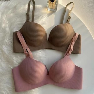 Sujetador Push-Up Sin Varillas para Pechos Pequeños, con Relleno, Diseño Sin Costuras, Tejido de Nailon, Cómodo, con Tres Ganchos, para Uso Diario - Product Image 2