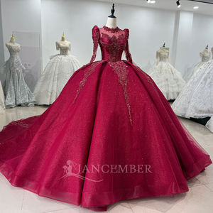 Robe de soirée rouge à sequins à manches longues avec traîne XS203 pour femme - Product Image 2