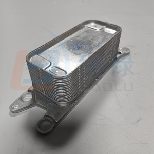 Chrysler 300C Grand Voyager V11 <b>Radiator</b> 5184294AE 15x9x10 Cm For Van Replacement - Product Image 3