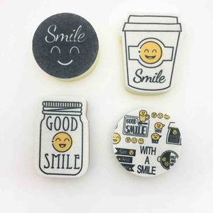 Lot <span class=keywords><strong>de</strong></span> 4 éponges à vaisselle mignonnes à double couche <span class=keywords><strong>en</strong></span> polyester à l'huile antiadhésive pour usage domestique pour nettoyer les casseroles et les tasses - Product Image 1