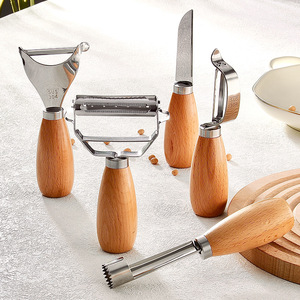 Coltello Manuale Tre-in-Uno in Acciaio Inox 304 per Intaglio Frutta, Estrattore Arachidi, Sbucciatore con Manico in Legno - Product Image 1