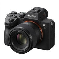 Appareil photo Sony Alpha 7 III (ILCE-7M3) d'occasion avec objectif 50mm f/1.8, 24.2MP, plein format, vidéo 4K, kit portrait et vlogging, faible vitesse de déclenchement
