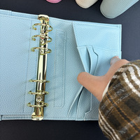 Portefeuille de budget en cuir végétalien personnalisé avec logo, format A5/A6, pour argent liquide, carnet de voyage, agenda, organiseur à 6 anneaux dorés