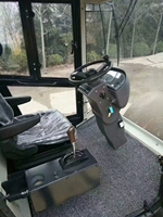 Compacteur routier 20 tonnes 140 kW à forte capacité de franchissement, faible consommation de carburant pour le remplissage de noyaux de barrage