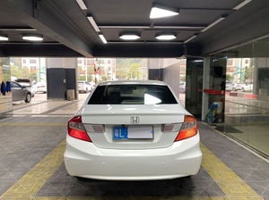 Gebruikte auto's 2013 voor Honda Civic 1.8L Sedan Handgeschakeld Benzine Linksgestuurd Compact Tweedehands Auto Goedkope Auto Lage Prijs - Product Image 3