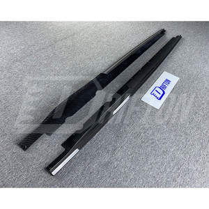 Falda lateral de fibra de carbono seca estilo GT RWD para Audi R8 2020-2024 - Product Image 2