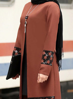 Ensemble deux pièces traditionnel musulman : haut et pantalon, couleur unie, style arabe Dubaï, abaya modeste, costume pour femmes musulmanes