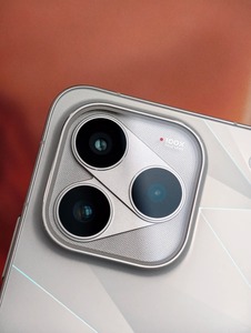 Téléphone mobile de jeu IQ OO 16, Snapdragon 8 Gen 6, écran AMOLED 6,85'' 165 Hz, 100 W, Android, étanche, 5G - Product Image 4