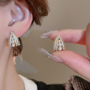 Pendientes de Piedra Ojo de Gato Modernos y Sencillos para Mujer, Diseño de Lujo Exquisito de Alta Gama con Patrón Geométrico - Product Image 1