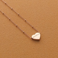 Collier avec pendentif mini cœur pour femme, chaîne satellite, gravure personnalisée, affirmation positive, cadeau significatif en forme de cœur