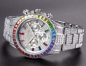 Montre fantaisie à lunette arc-en-ciel haut de gamme hip-hop entièrement sertie de diamants, calendrier hebdomadaire 24 heures, multifonction, en alliage, à quartz pour hommes 298 - Product Image 2