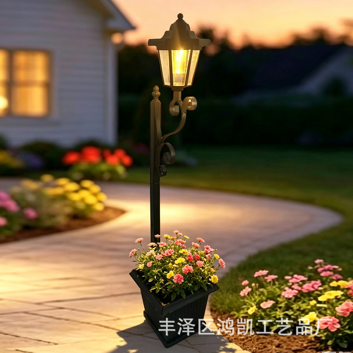 Solar LED Iron Garden Landscaping Lights with 360 Beam Angle and IP44 Rating
