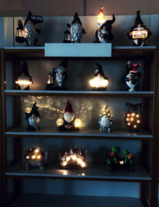 Wholesale Custom Resin Led Light Funny Dwarf Figurines <strong>Large</strong> Outdoor Decoration <strong>Garden</strong> <strong>Gnomes</strong> Solar Powered - Product Image 2