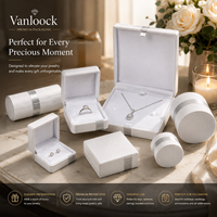 Ensemble d'emballage de bijoux en cuir blanc de luxe, boîte à bagues personnalisée, boîte à colliers, boîte à boucles d'oreilles, étui cadeau rond avec accent argenté OEM ODM