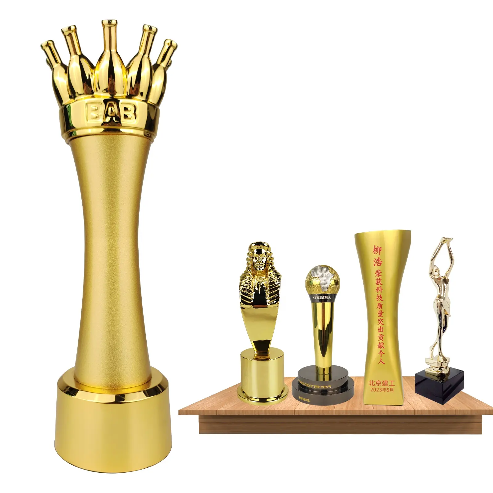 Nueva Idea Regalo Copas de vino Ballon Dor Trofeo de fútbol 35cm Bola dorada Trofeo de metal Trofeo de bolos personalizado Copa de premio Oro 1 pieza