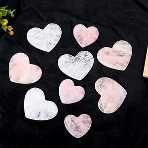 Pierre de Guasha en cristal en gros, outil de massage Guasha en quartz rose naturel en forme de cœur pour la santé - Product Image 1