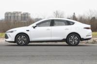 Berline électrique haut de gamme BYD Qin Plus DM-i PHEV 2025, 4 portes, 5 places, autonomie >700 km, véhicule à énergie nouvelle, voiture de luxe