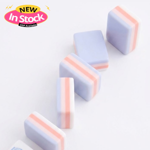 Juego de Fichas de Mahjong Americanas de Lujo de Alta Calidad en <span class=keywords><strong>Coral</strong></span> y Rosa Suave, 160 Fichas Estándar de Cuatro Capas de Acrílico con Diseño Floral Grabado - Product Image 1