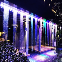 Fontaine numérique moderne et élégante DEWY, rideau d'eau extérieur, fontaine dansante, élément décoratif aquatique pour immeuble de bureaux
