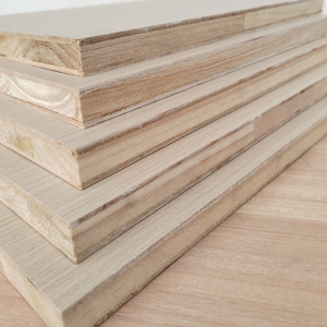 Nhà Máy Giá 4ftx8ft melamine <span class=keywords><strong>blockboard</strong></span> <span class=keywords><strong>Fancy</strong></span> Laminate khối Hội Đồng Quản trị 18mm bạch đàn linh sam cốt lõi đồ nội thất Hội Đồng Quản Trị - Product Image 1