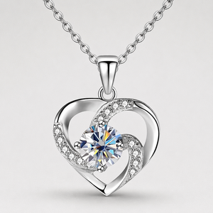 Ciondolo Classico a Forma di Cuore con Lega Dorata e Design con Incastonatura a Griffe per Gioielli da Donna alla Moda - Product Image 1