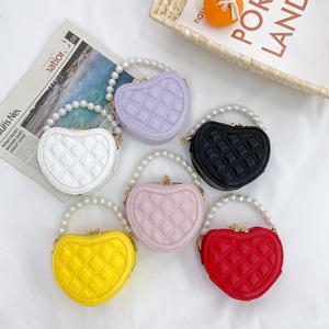 I-0616 filles mignonnes bandoulière coeur amour forme Mini sac en gros mode perle sacs à monnaie fermeture éclair bonbons enfants sac à bandoulière - Product Image 1