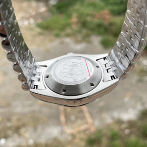 Reloj de Buceo Automático STEELDIVE SD1933 con Esfera Blanca de 39 mm, Caja de Acero Inoxidable Pulido, Movimiento NH35 y Fecha - Product Image 4