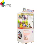 Machine à poupées en peluche du Guangdong, centre de jeux d'arcade, machine à griffes, jeux à pièces, divertissement à vendre