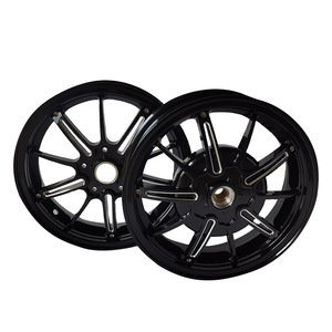 Ruedas delanteras y traseras de aleación de aluminio de 12 pulgadas Nuevo cubo de rueda más vendido para <span class=keywords><strong>Vespa</strong></span> Spring <span class=keywords><strong>Sprint</strong></span> 150 - Product Image 2